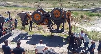 Bitlis'te iş makinesi kaza yaptı: 1 yaralı