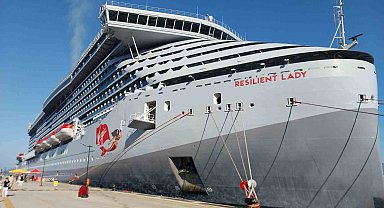 Bodrum'a 2 bin 556 yolcu getirdi