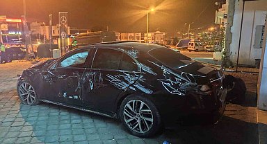 Bodrum'da kaza yaptı, plakayı söküp kaçtı