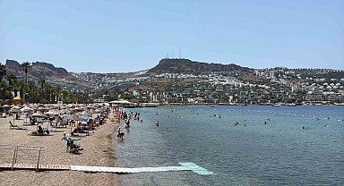 Bodrum'da sahilleri tatilciler doldurdu