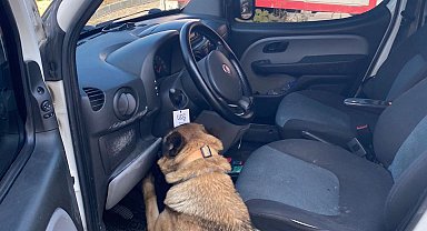 Bolu'da aracın gizli bölmesinden 102 gram kokain çıktı: 3 tutuklama