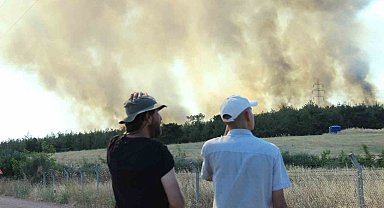 Bornova Yakaköy'de yangın sebebiyle tahliyeler başladı
