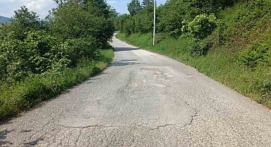 Bozuk yollarda yama çalışmaları sürüyor