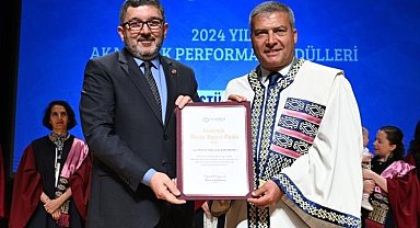 BŞEÜ Rektörü Prof. Dr. Kaplancıklı'ya akademik üstün başarı ödülü