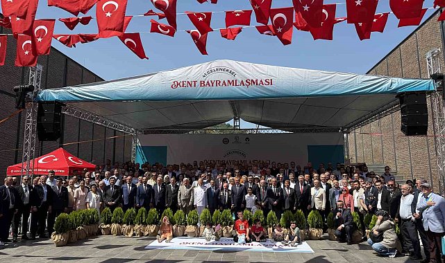 Bu bayramda gelenek bozulmadı: Kocaeli, 41. kez kucaklaştı
