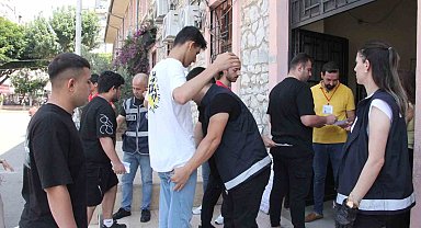 Bu kez geç kalan olmadı: Mersin'de YKS'nin ikinci oturumu AYT başladı