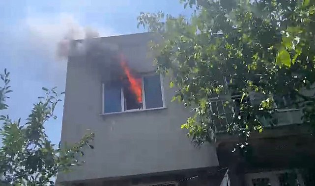 Burdur'da iki katlı evde yangın