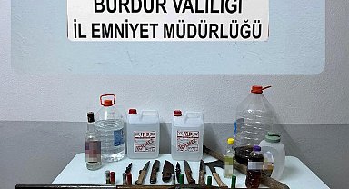 Burdur'da silah ve kaçak içki operasyonu: 1 gözaltı