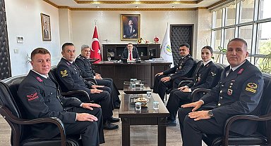 Burhaniye'de jandarma teşkilatı Kaymakam Memiş'i ziyaret etti