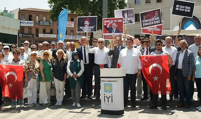 Bursa İYİ Gençlik'ten Atatürk'ün mirasına sahip çıkma çağrısı