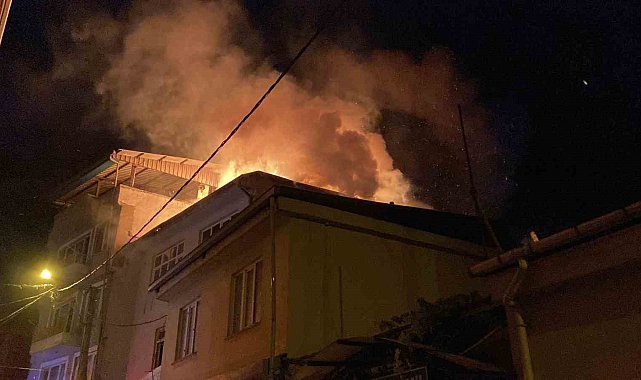Bursa'da oto tamirhanesinde yangın