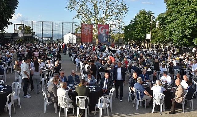 Bursa'da 157 yıllık çınar Tophane MTAL mezunlarını buluşturdu