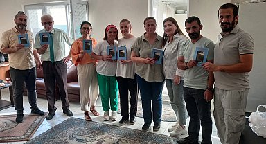Bursa'da şiir, tiyatro ve dayanışma... Nihal Cevher'den SMA'lı bebek için anlamlı adım