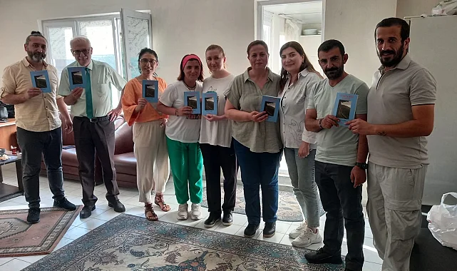 Bursa'da şiir, tiyatro ve dayanışma... Nihal Cevher'den SMA'lı bebek için anlamlı adım