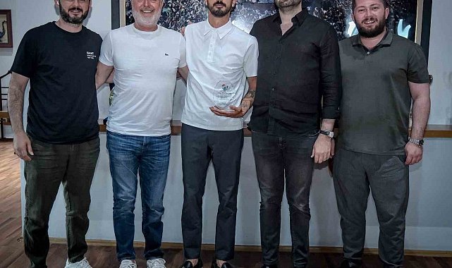 Bursaspor Ahmet İlhan Özek ile yollarını ayırdı