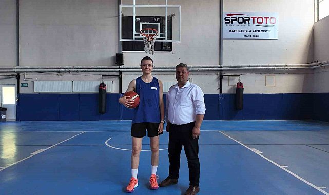 Büşra Akgün, yeni sezona memleketi Gediz'de hazırlanıyor