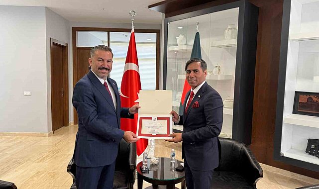 Büyükelçiler kurban vekaletlerini Türk Kızılay'a verdi