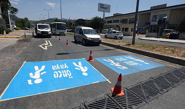 Büyükşehir 5 ayda 260 kilometre yol çizgisini tamamladı