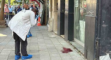 Caddede başından vuruldu, hastanede hayatını kaybetti