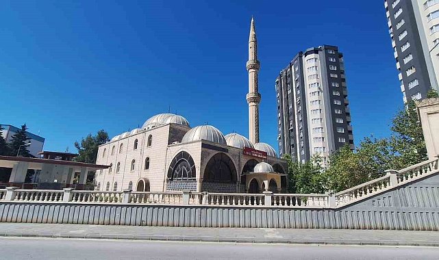 Camiden ses sistemi ve kablosu çalındı