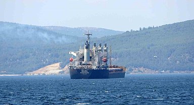 Çanakkale Boğazı'nda yük gemisi arıza yaptı