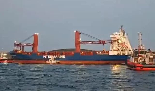 Çanakkale Boğazı'nda yangın paniği! Boğaz trafiği yeniden açıldı