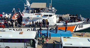 Çanakkale'de göçmen kaçakçılığı operasyonuna 23 tutuklama