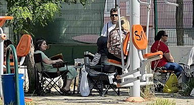 Çanakkale'de LGS'ye geç kalan öğrencileri polis yetiştirdi