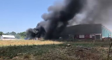 Çanakkale'de plastik fabrikasında yangın