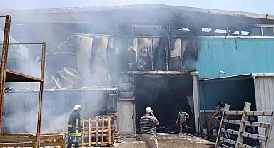 Çanakkale'de plastik fabrikasındaki yangında ağır yaralanan işçi tedavi gördüğü hastanede hayatını kaybetti