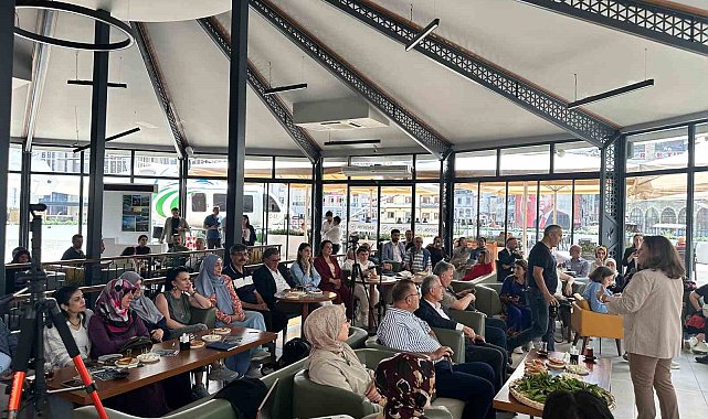 Çayın geçmişi, bugünü ve geleceği konuşuldu