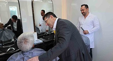 Çekmeköy Belediyesi'nden anlamlı hizmet: Mobil kuaför yollarda