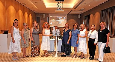 Çeşme Halk Eğitim Merkezi kursiyerleri sergi açtı