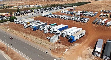 Cilvegözü'nde tırların bayram öncesi yoğunluğu devam ediyor