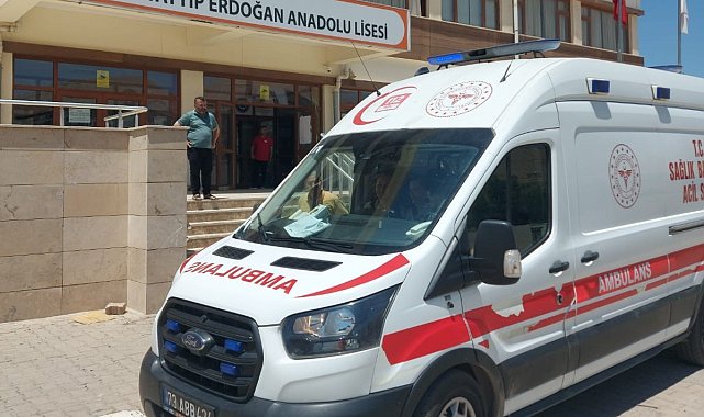 Cizre'de YKS'de fenalaşan iki aday hastaneye kaldırıldı
