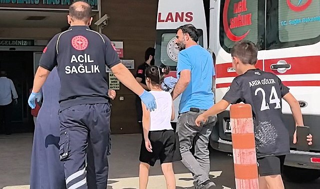 Çocuğun diline bıçak saplandı