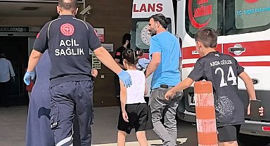 Çocuğun diline bıçak saplandı