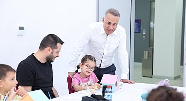 Çocuklar bu kez babalarıyla mutfağa girdi