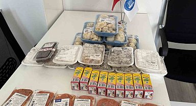 Çorum Belediyesi ekiplerinden marketlere sıkı denetim
