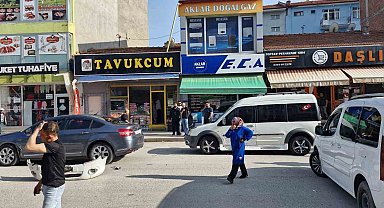 Çorum'da 3 aracın karıştığı kaza kamerada