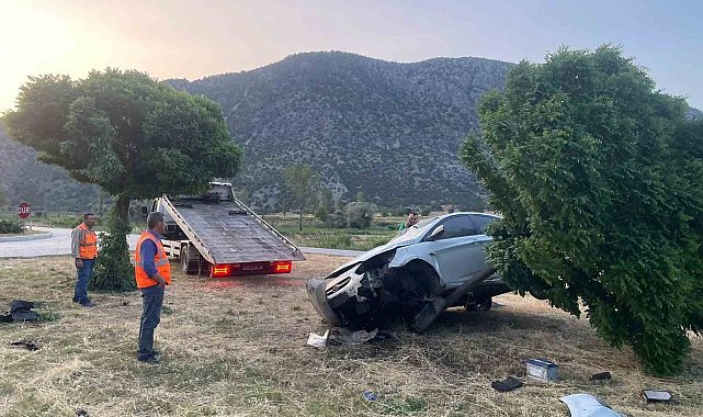 Çorum'da iki otomobil çarpıştı: 2 yaralı