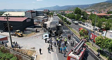 D-650'de kontrolden çıkan tır karşı şeride geçerek faciaya yol açtı: 1 ölü, 2 yaralı