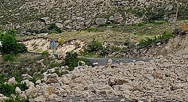 Darende'de heyelan riski nedeniyle yol ulaşıma kapatıldı