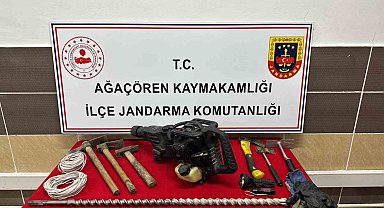 Defineciler kazı yaparken suçüstü jandarmaya yakalandı