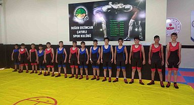 Değer Erzincan Çayırlı Spor Kulübü'nün güreşçileri istedikleri forma ve spor ayakkabılarına kavuştu