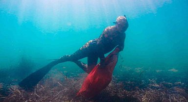 Deniz dibi temizliği Turgutreis'te devam etti