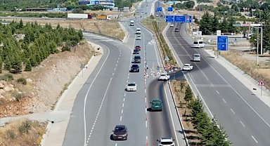 Denizli Antalya Karayolu'nda yeni bir yol çalışması başladı