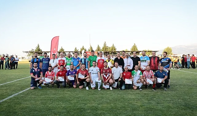 Denizli Büyükşehir turnuvasında dostluk kazandı