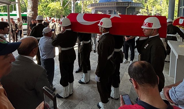 Denizli gazisine askeri törenle veda etti
