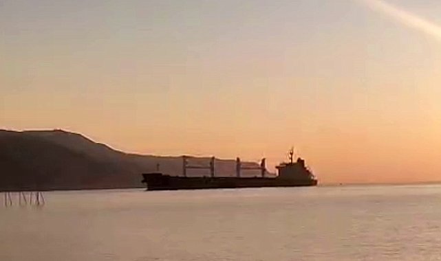 Dev gemi böyle karaya oturmuş: O anlar kamarada